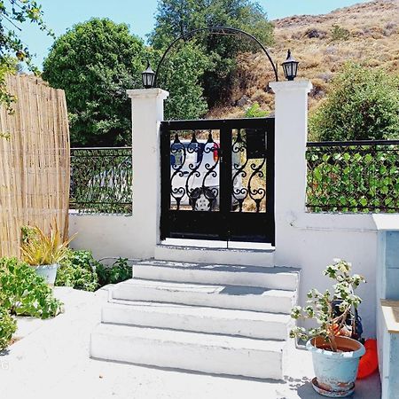Kostas Studios Apartments - Ενοικιαζόμενα Δωμάτια Με Κουζινάκι Myrina Extérieur photo