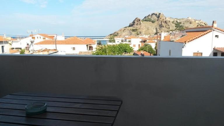 Kostas Studios Apartments - Ενοικιαζόμενα Δωμάτια Με Κουζινάκι Myrina Extérieur photo