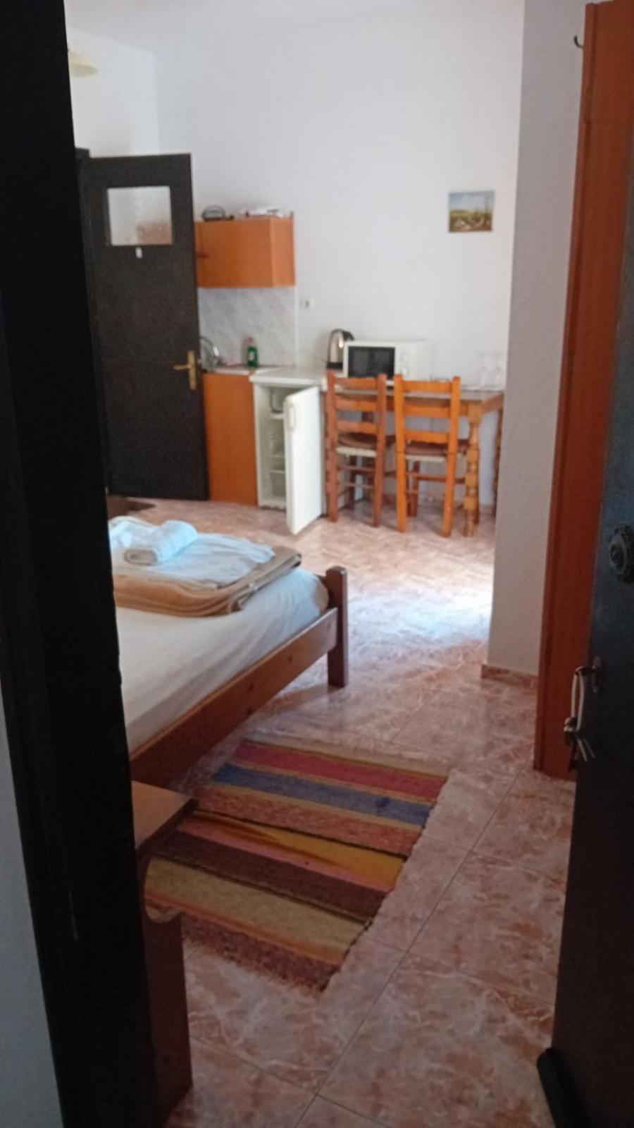 Kostas Studios Apartments - Ενοικιαζόμενα Δωμάτια Με Κουζινάκι Myrina Extérieur photo