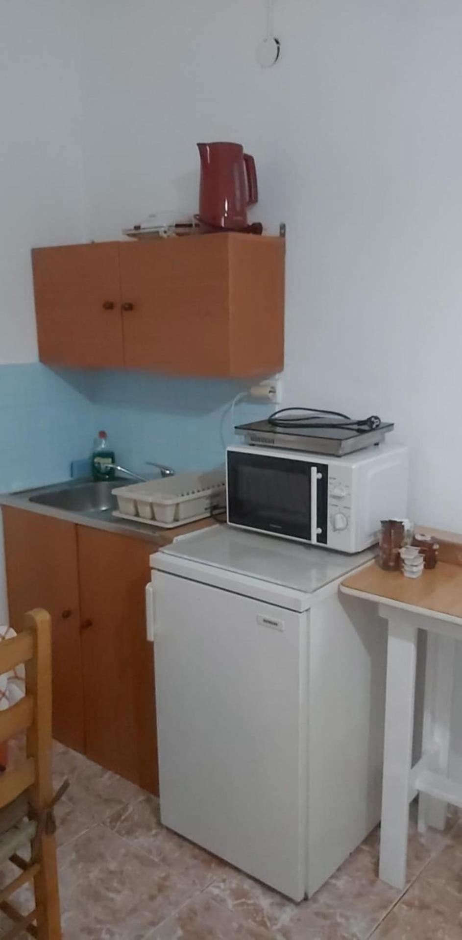 Kostas Studios Apartments - Ενοικιαζόμενα Δωμάτια Με Κουζινάκι Myrina Extérieur photo